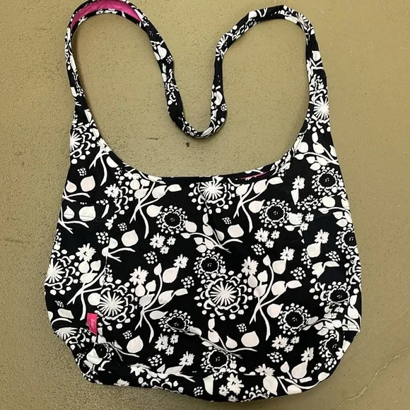Thirty One Black Floral Brushstrokes Reversible Shoulder Bag Purse - Picture 1 of 10